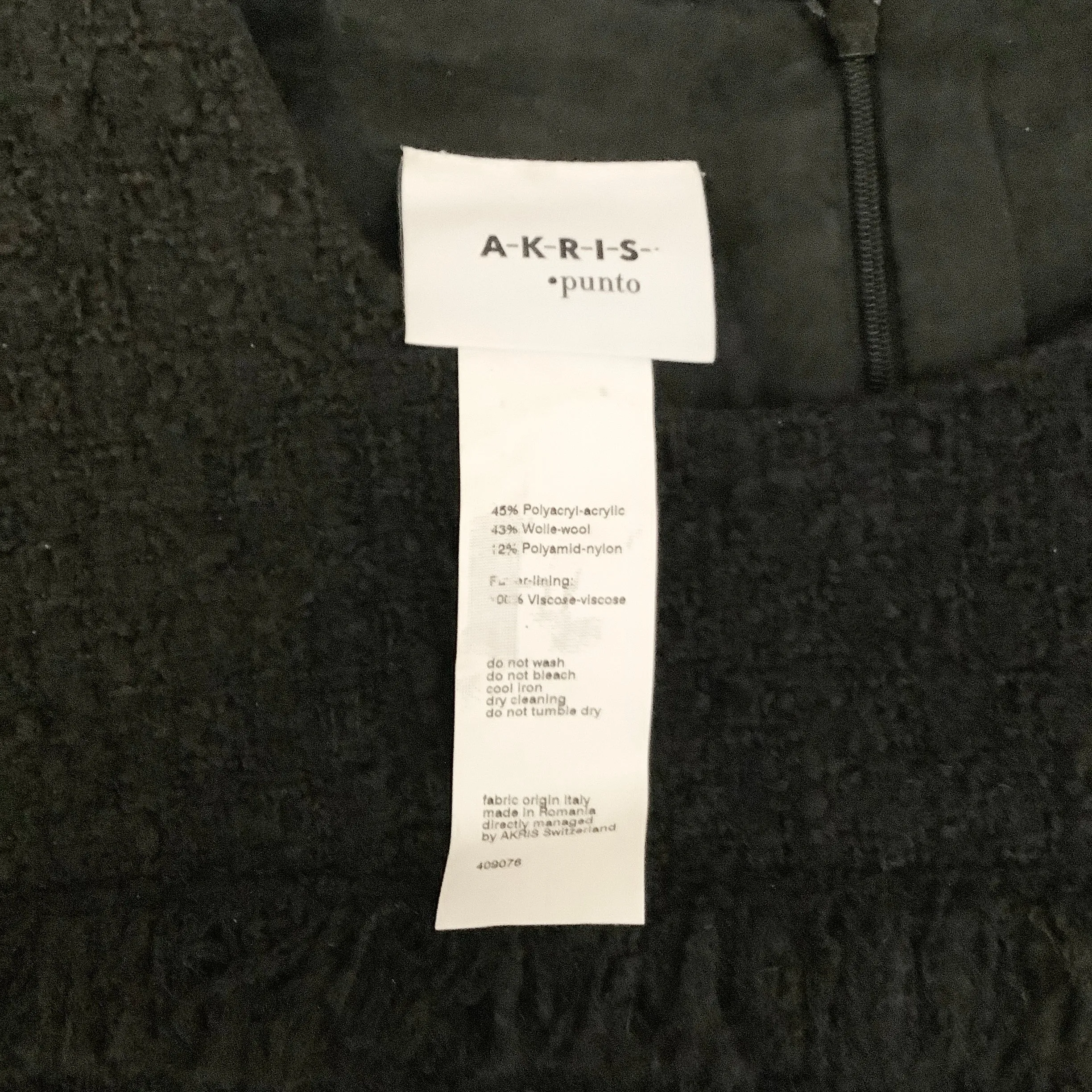 Akris Punto Black Wool Boucle Tweed Sleeveless Dress