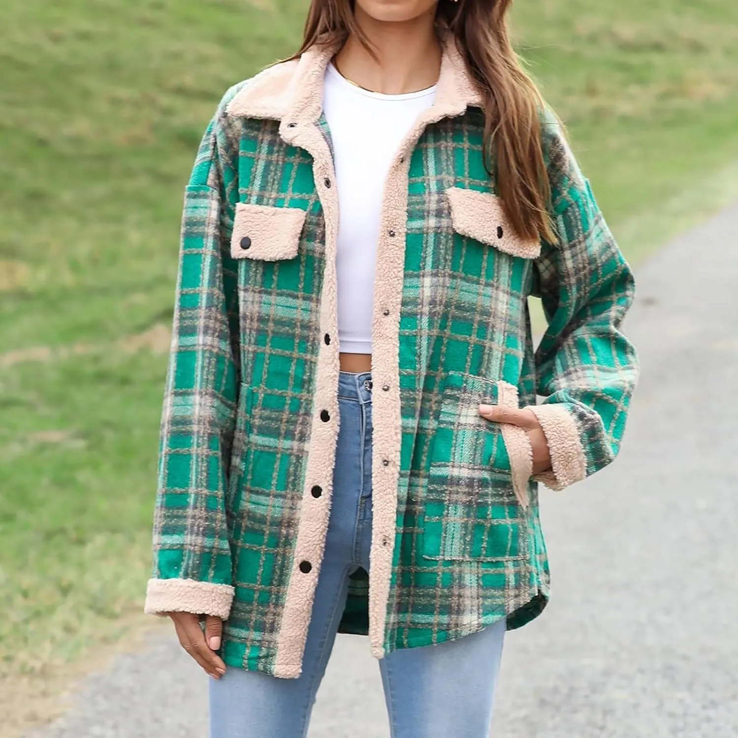 Women 2024 Hooded Flannel Jacket Warm Sherpa Shacket Fleece Lined Button Down Plaid Coat Trendy Fall Winter Outfits